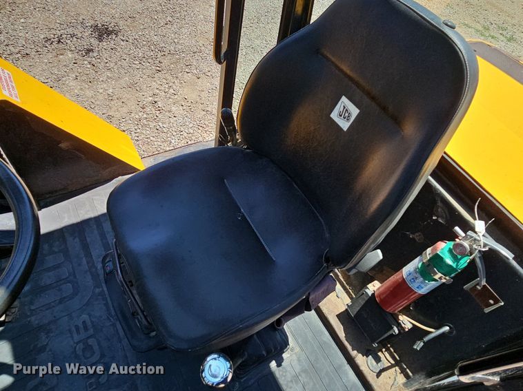 image for item DO2796 JCB 930  forklift