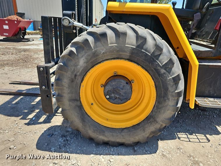 image for item DO2796 JCB 930  forklift