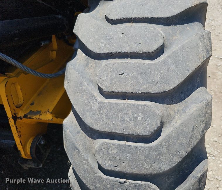 image for item DO2796 JCB 930  forklift