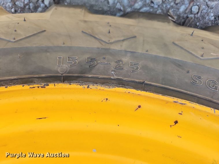 image for item DO2796 JCB 930  forklift