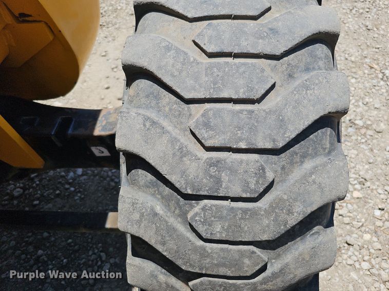 image for item DO2796 JCB 930  forklift