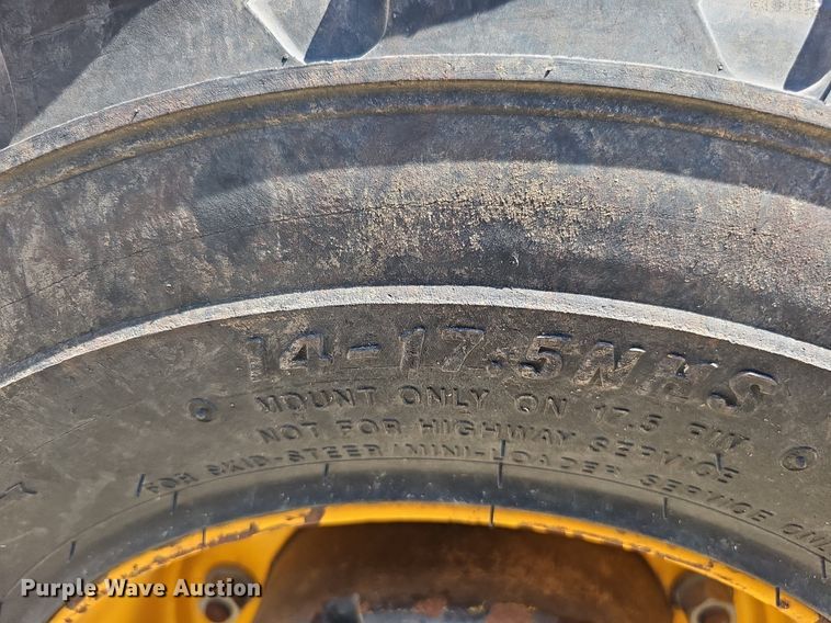 image for item DO2796 JCB 930  forklift