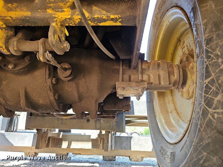 image for item DO2797 Load Lifter 2210-100  forklift