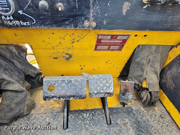 image for item DO2797 Load Lifter 2210-100  forklift