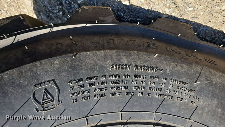 image for item DO2797 Load Lifter 2210-100  forklift