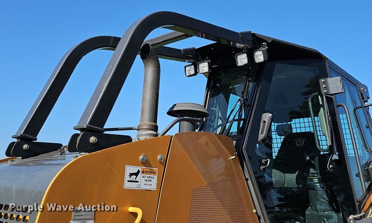 image for item DO2798 2017 Case 1150M WT  dozer