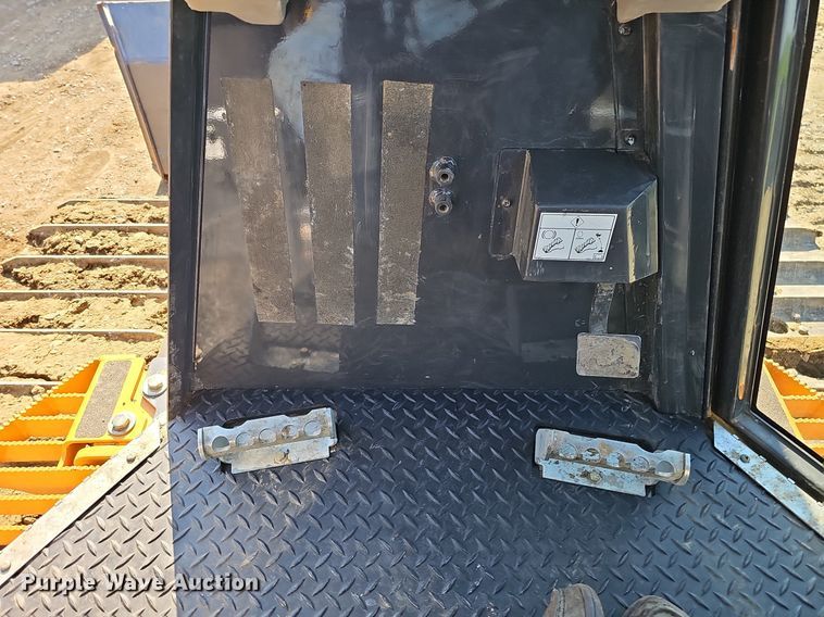 image for item DO2798 2017 Case 1150M WT  dozer