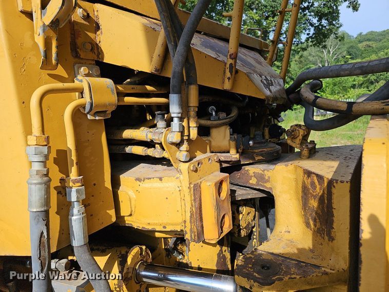 image for item DO2799 1997 Caterpillar D400E  haul truck