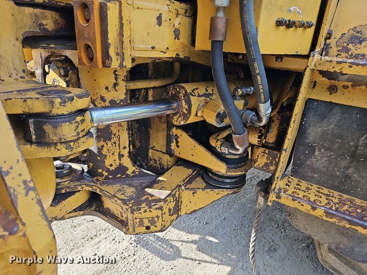 image for item DO2799 1997 Caterpillar D400E  haul truck