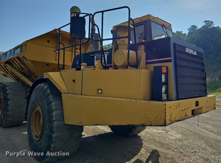 image for item DO2799 1997 Caterpillar D400E  haul truck