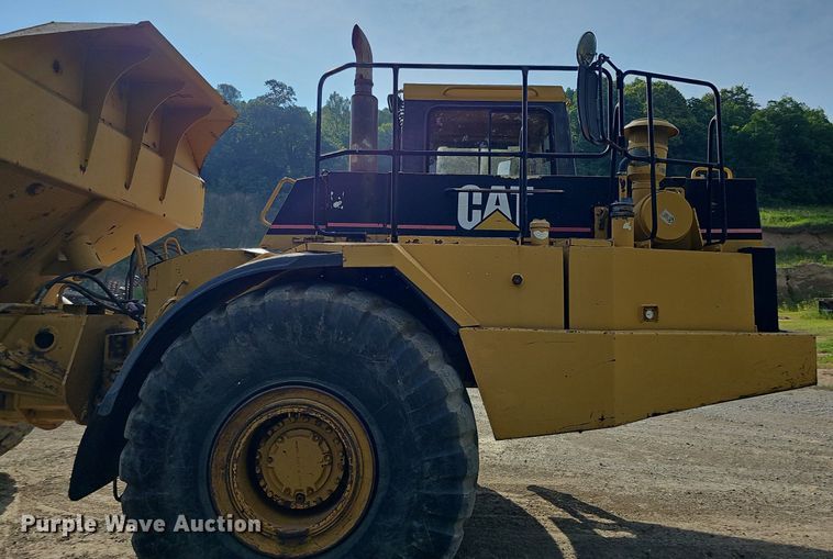 image for item DO2799 1997 Caterpillar D400E  haul truck