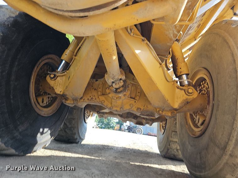 image for item DO2799 1997 Caterpillar D400E  haul truck