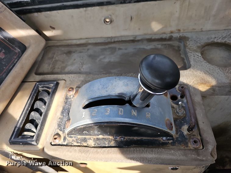 image for item DO2799 1997 Caterpillar D400E  haul truck