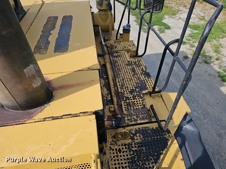 image for item DO2799 1997 Caterpillar D400E  haul truck