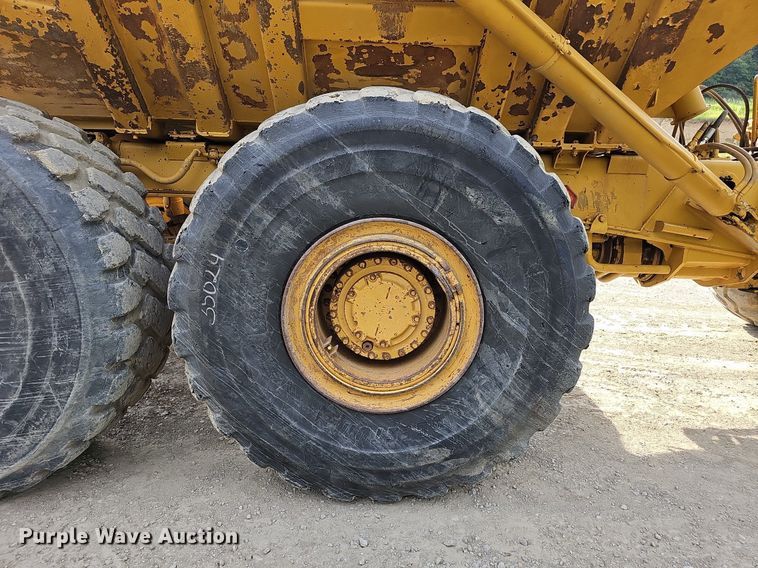 image for item DO2799 1997 Caterpillar D400E  haul truck