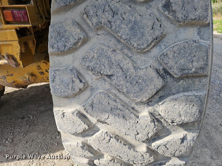 image for item DO2799 1997 Caterpillar D400E  haul truck