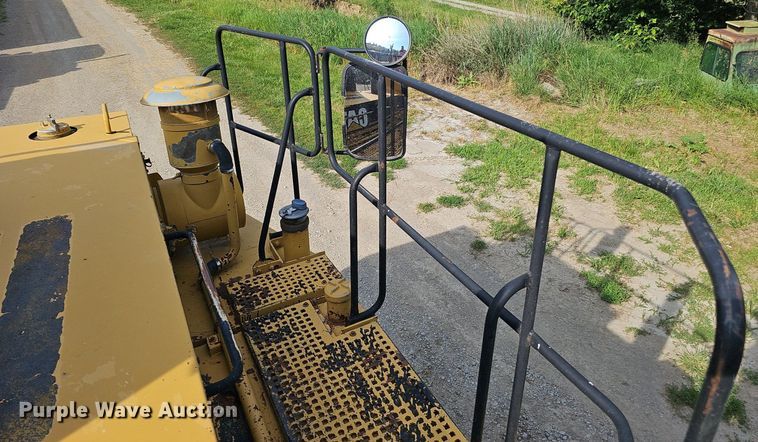 image for item DO2799 1997 Caterpillar D400E  haul truck