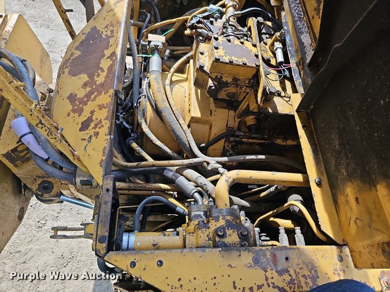 image for item DO2799 1997 Caterpillar D400E  haul truck