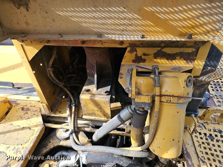 image for item DO2799 1997 Caterpillar D400E  haul truck