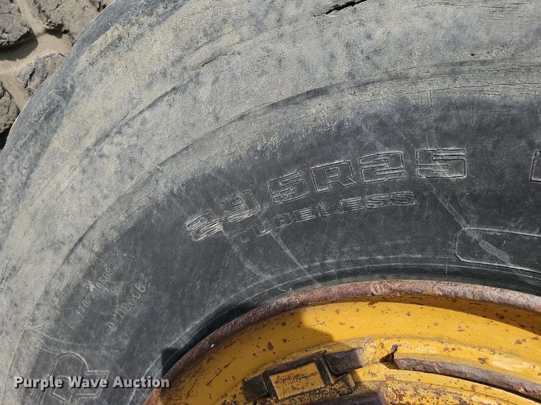 image for item DO2799 1997 Caterpillar D400E  haul truck