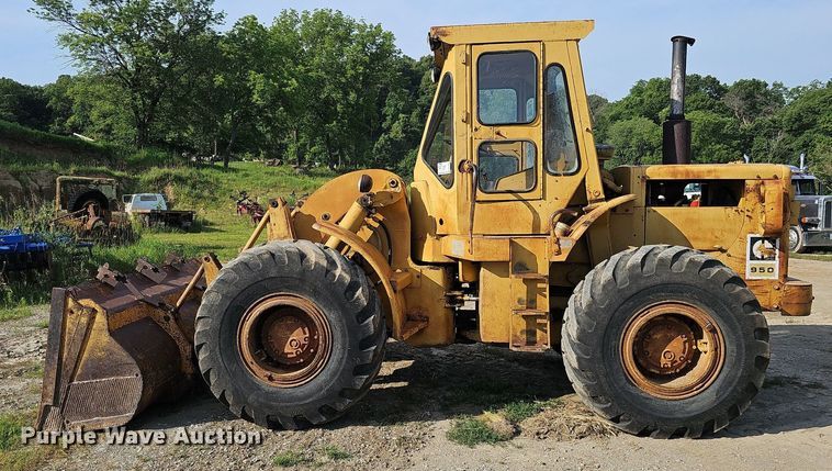 image for item DO2800 1971 Caterpillar 950  wheel loader