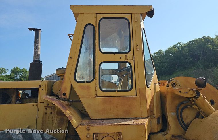 image for item DO2800 1971 Caterpillar 950  wheel loader