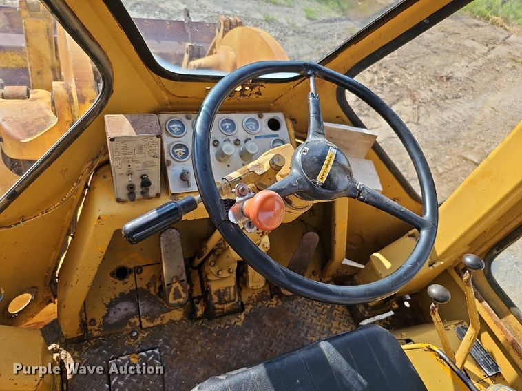 image for item DO2800 1971 Caterpillar 950  wheel loader