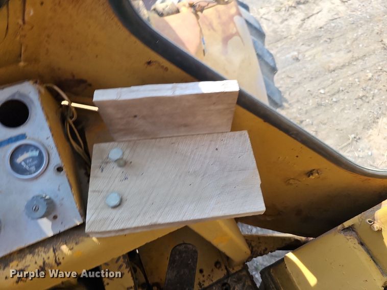 image for item DO2800 1971 Caterpillar 950  wheel loader