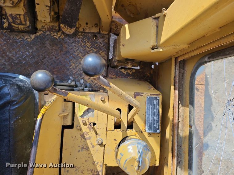 image for item DO2800 1971 Caterpillar 950  wheel loader