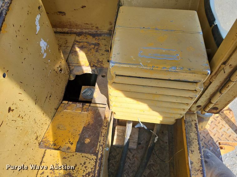 image for item DO2800 1971 Caterpillar 950  wheel loader