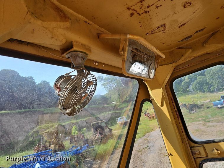 image for item DO2800 1971 Caterpillar 950  wheel loader