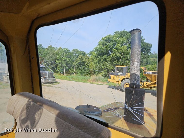 image for item DO2800 1971 Caterpillar 950  wheel loader
