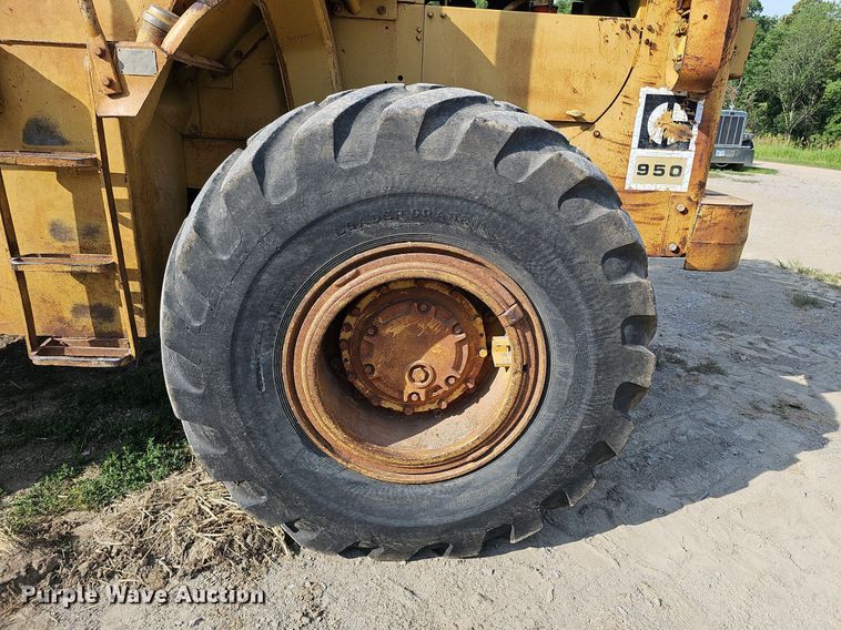 image for item DO2800 1971 Caterpillar 950  wheel loader