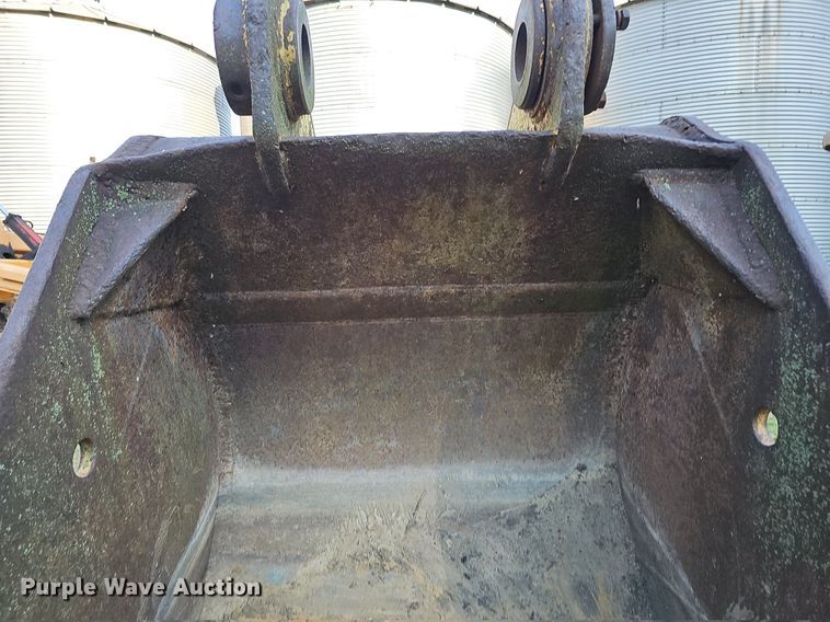 image for item DO2802 Excavator bucket