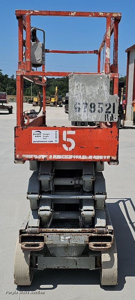 image for item DO2818 Skyjack SJIII 3226  scissor lift
