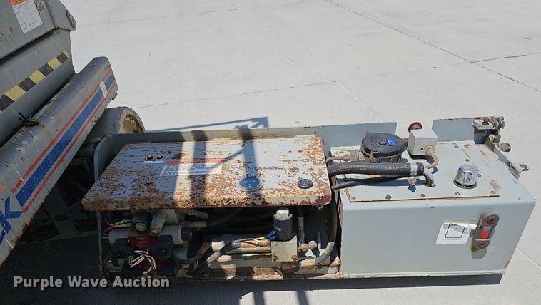 image for item DO2818 Skyjack SJIII 3226  scissor lift