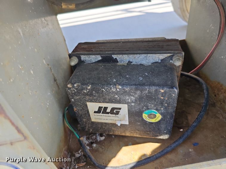 image for item DO2818 Skyjack SJIII 3226  scissor lift