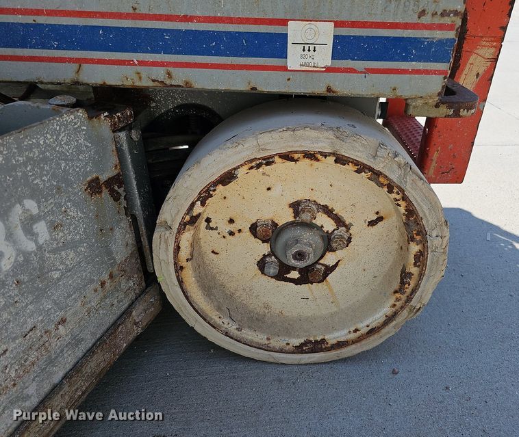 image for item DO2818 Skyjack SJIII 3226  scissor lift