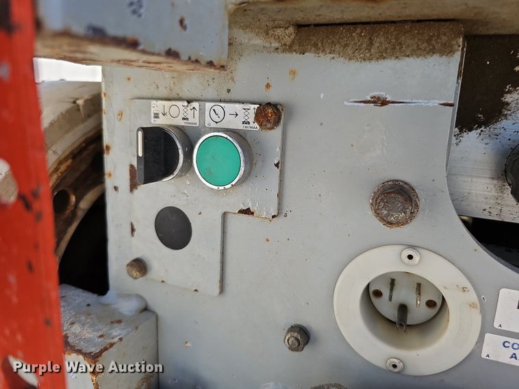 image for item DO2818 Skyjack SJIII 3226  scissor lift