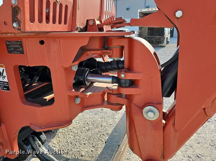 image for item DO2838 2007 Ditch Witch RT95  trencher
