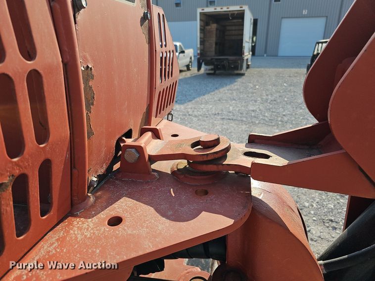 image for item DO2838 2007 Ditch Witch RT95  trencher
