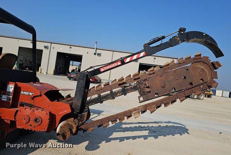 image for item DO2838 2007 Ditch Witch RT95  trencher