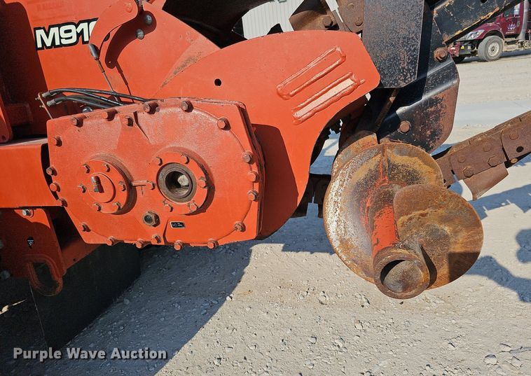 image for item DO2838 2007 Ditch Witch RT95  trencher