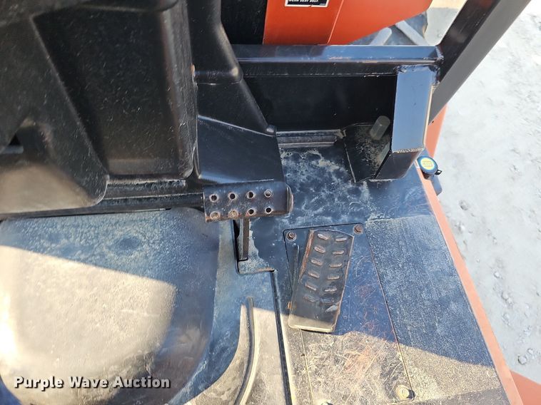 image for item DO2838 2007 Ditch Witch RT95  trencher