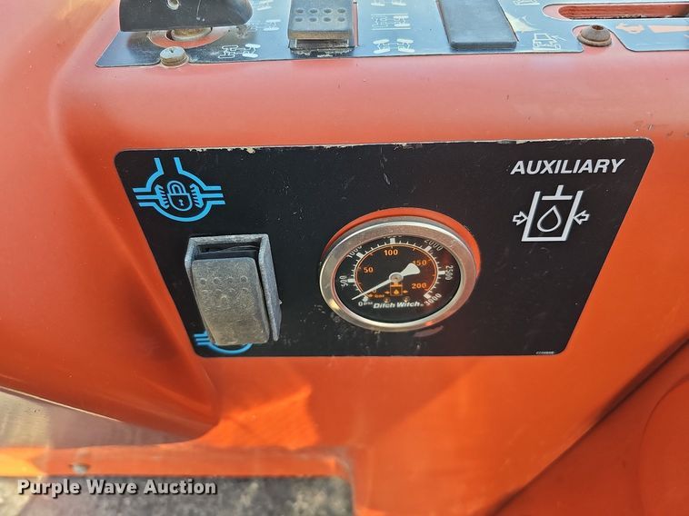 image for item DO2838 2007 Ditch Witch RT95  trencher