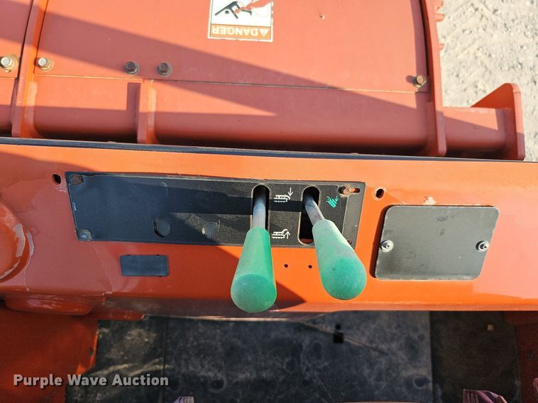 image for item DO2838 2007 Ditch Witch RT95  trencher