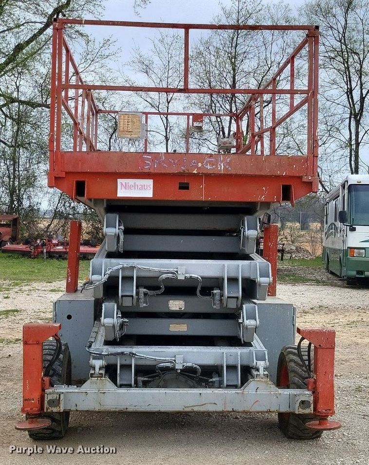 image for item DO3637 2000 Skyjack SJ9250  scissor lift