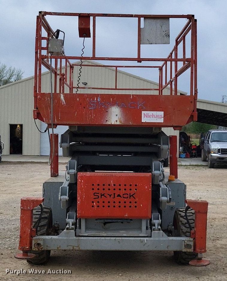image for item DO3637 2000 Skyjack SJ9250  scissor lift