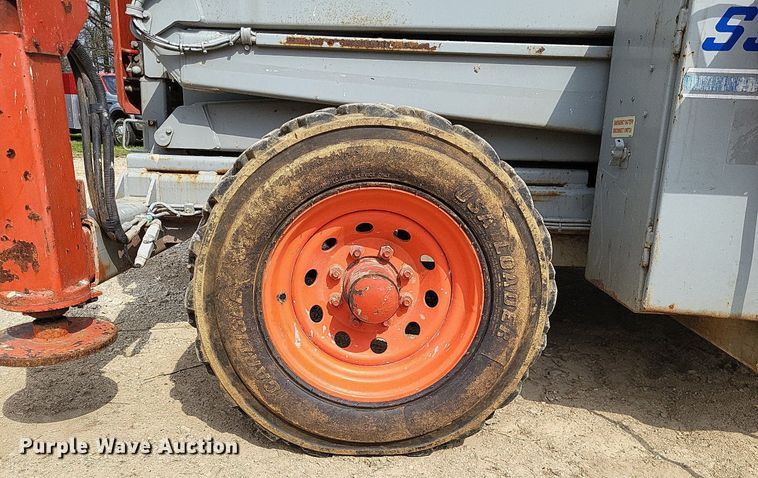 image for item DO3637 2000 Skyjack SJ9250  scissor lift