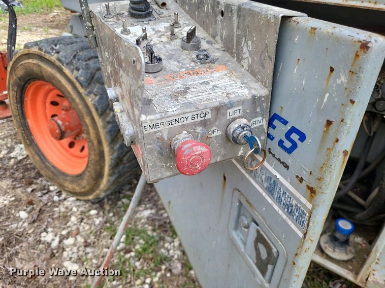 image for item DO3637 2000 Skyjack SJ9250  scissor lift